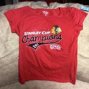 NHL Ladies CHICAGO BLACKHAWKS tshirt